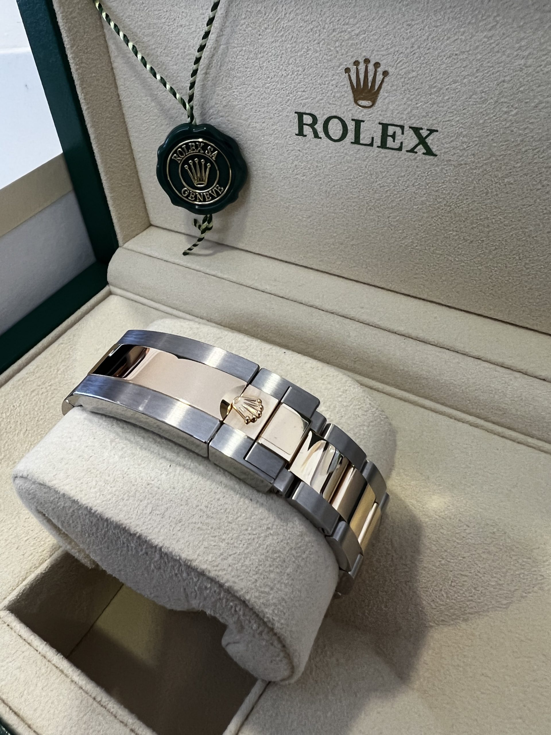 Rolex Submariner 126613LB Bi-Metal - 2024 - Image 5