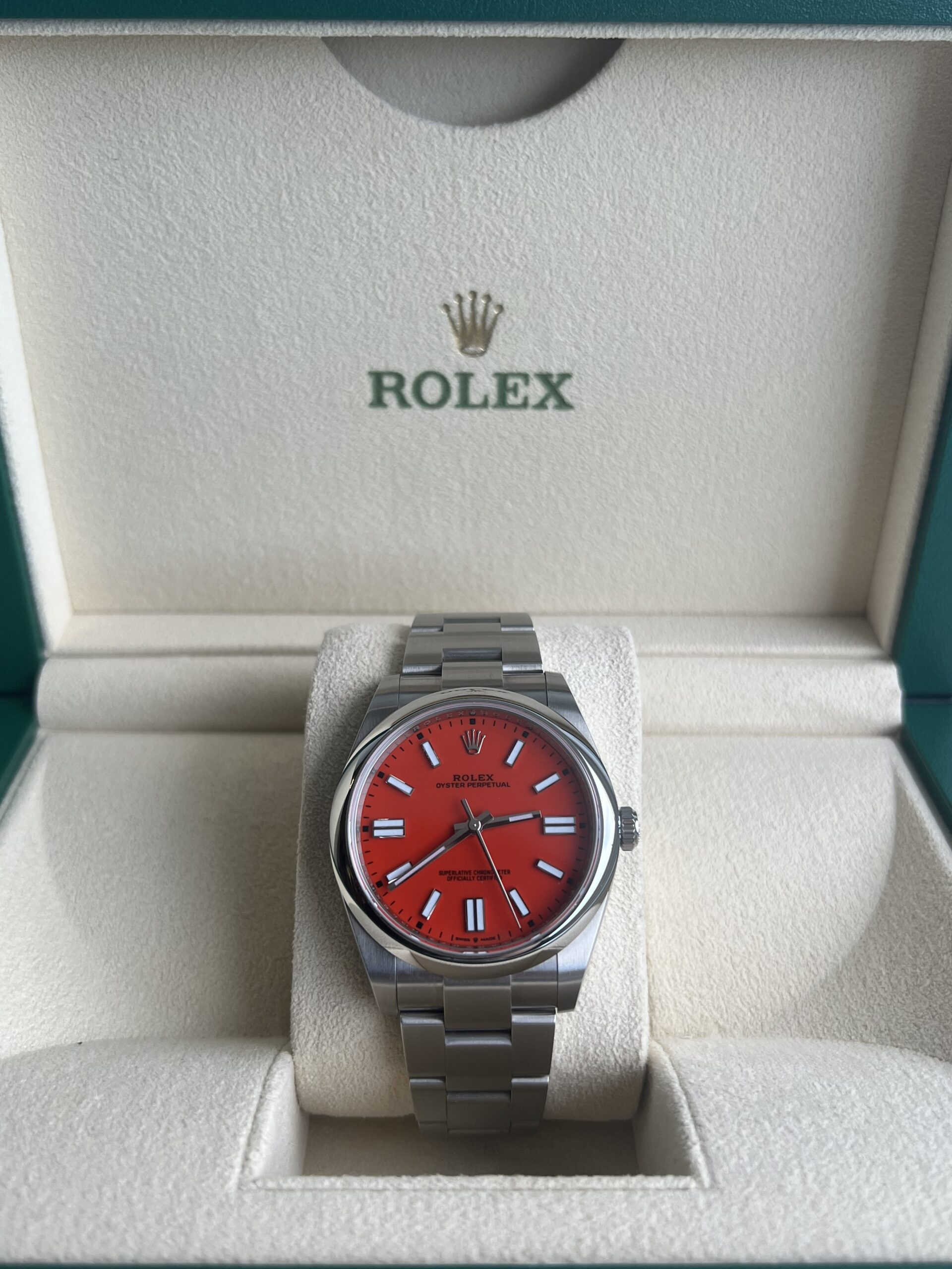 Rolex Oyster Perpetual - Coral Red - 124300 - 2021 - Image 3