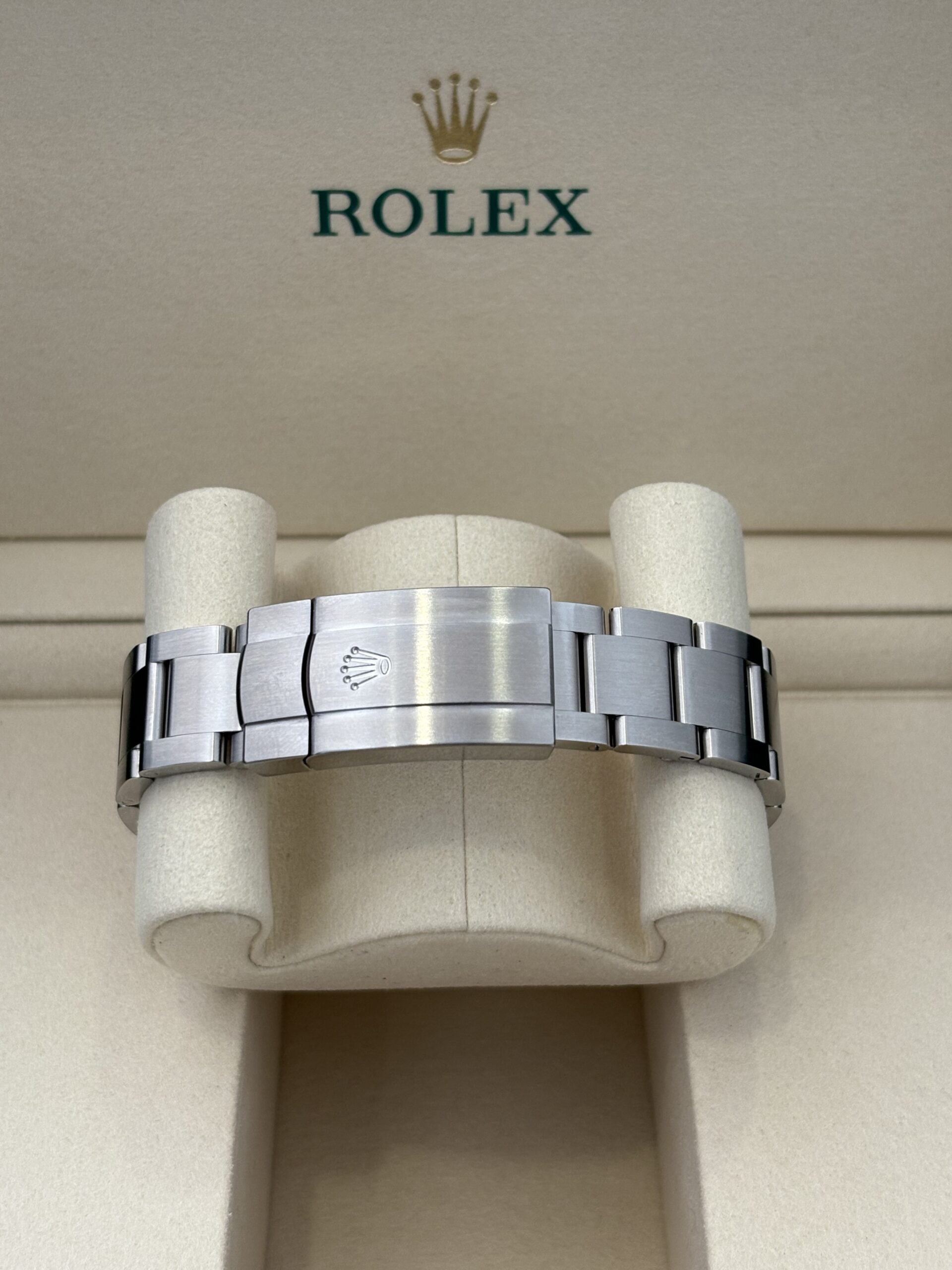 Rolex Oyster Perpetual 36 - Lavender Dial -126000 - 2025 - Image 3