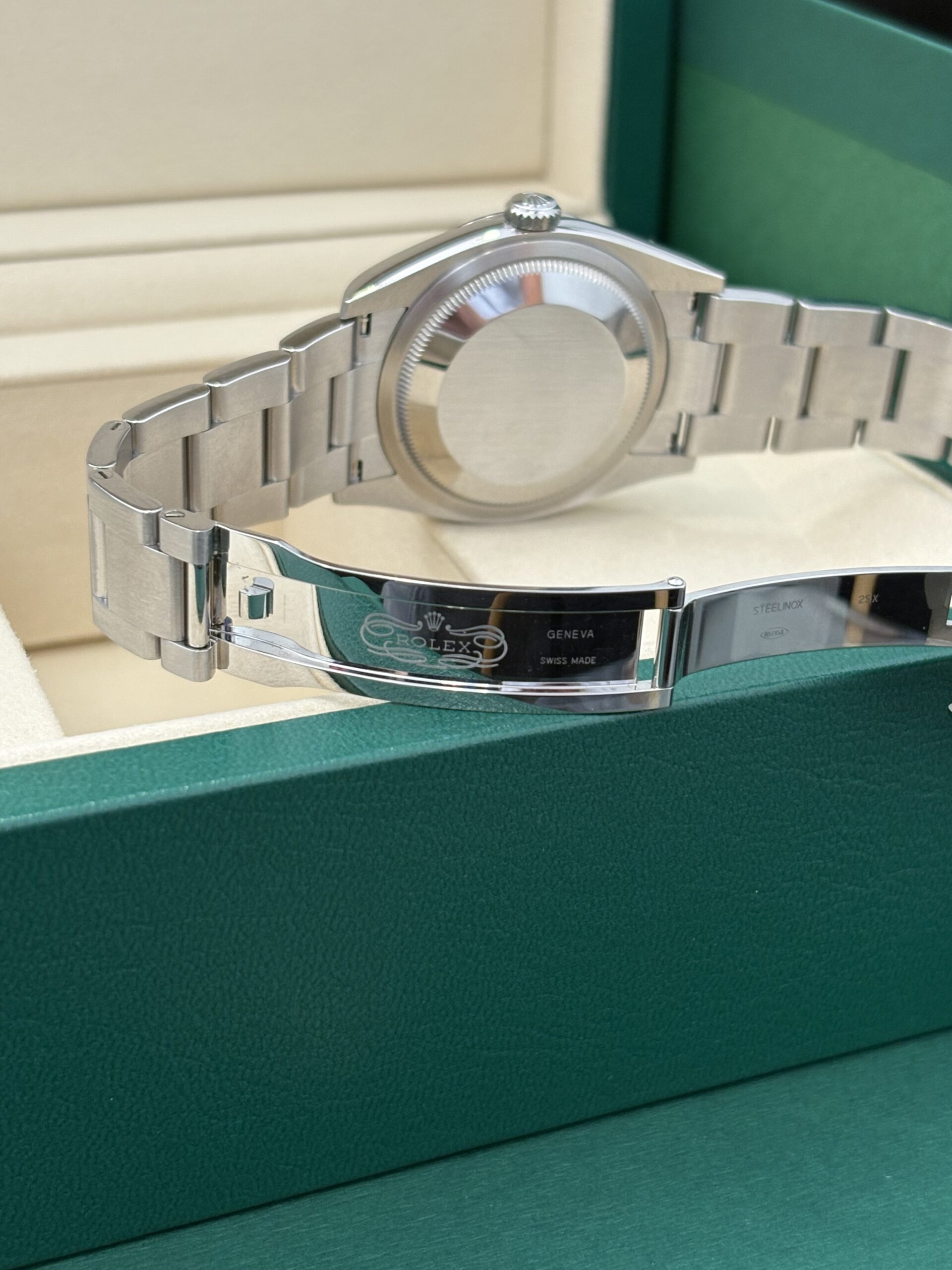 Rolex Oyster Perpetual 36 - Lavender Dial -126000 - 2025 - Image 4