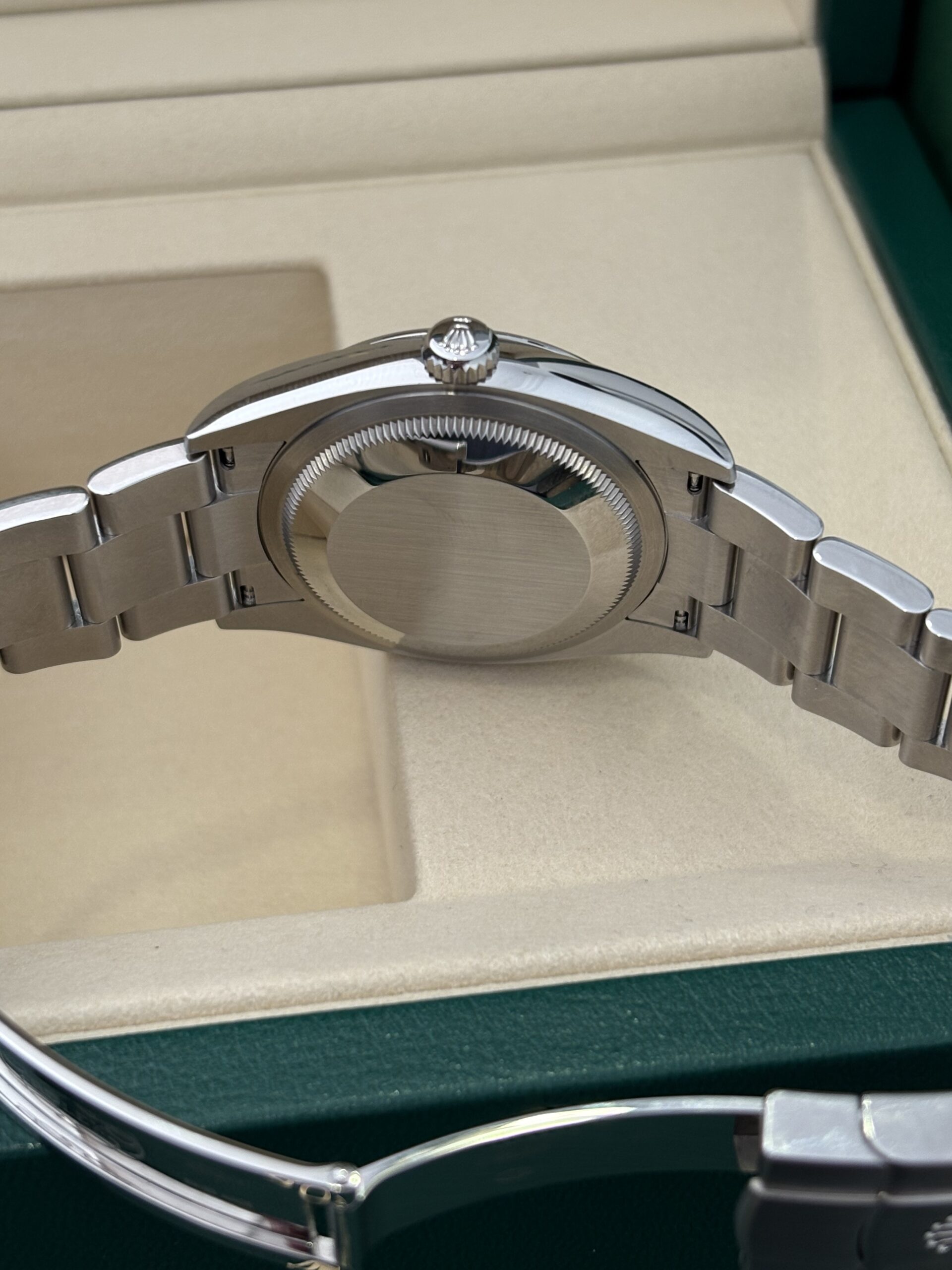 Rolex Oyster Perpetual 36 - Lavender Dial -126000 - 2025 - Image 6